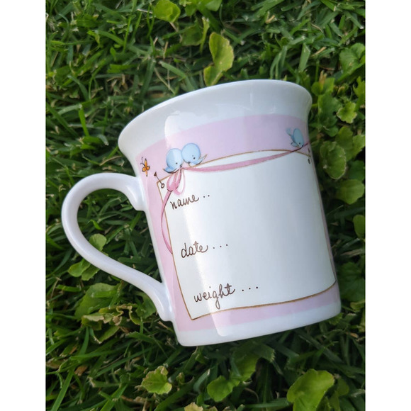 Vintage 1960's "It's a Girl!" Gender Reveal Mug // Retro Baby Shower Girl Gift - Picture 3 of 5